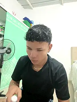 Snapshot of secret_justin7 chatting on 12.05.25 secret justin7 online show from 12.05.25