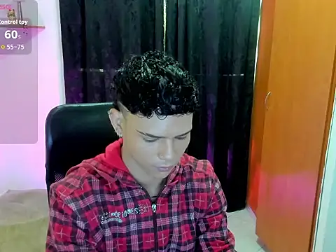 Snapshot of secret_justin7 chatting on 12.14.25 secret justin7 online show from 12.14.25