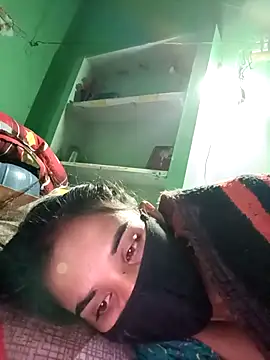 Snapshot of Uma_sain chatting on 12.04.25 Uma sain online show from 12.04.25