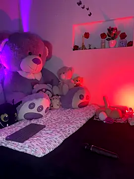 Snapshot of KarolRojas_22 chatting on 11.30.25 KarolRojas 22 online show from 11.30.25