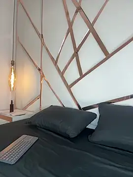 Celeste Valencia  online show from 02.28.26