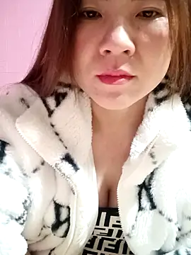 Snapshot of Lily-ross22 chatting on 11.26.25 Lily-ross22 online show from 11.26.25