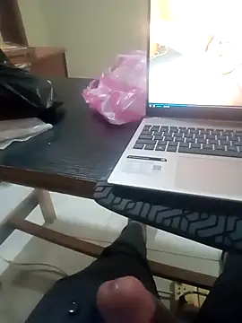 LovelyHughes online show from 04.07.26