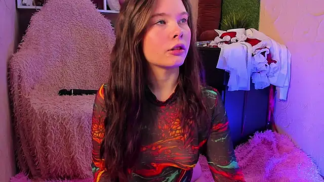 Snapshot of amelialy chatting on 12.05.25 amelialy online show from 12.05.25