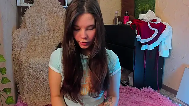 Snapshot of amelialy chatting on 12.15.25 amelialy online show from 12.15.25