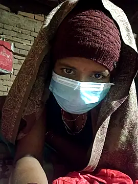 Snapshot of Curvy_Vamikaa chatting on 12.05.25 Curvy Vamikaa online show from 12.05.25