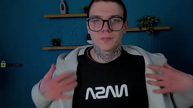 Snapshot of drew_soft_ chatting on 12.18.25 drew soft online show from 12.18.25