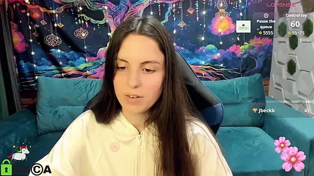 Snapshot of VeronicaSweeet chatting on 12.13.25 VeronicaSweeet online show from 12.13.25