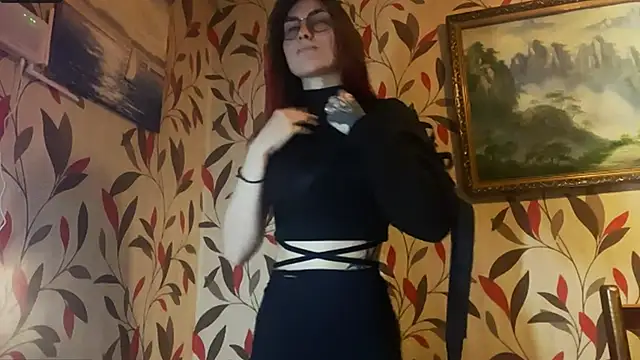 Snapshot of MangledShale chatting on 12.03.25 MangledShale online show from 12.03.25