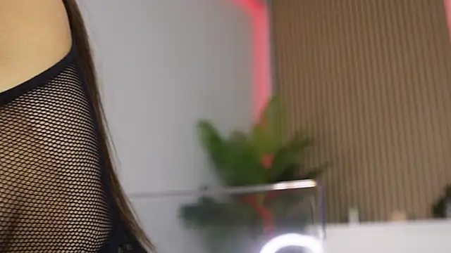 Snapshot of Jessy_Cruz_ chatting on 11.29.25 Jessy Cruz online show from 11.29.25