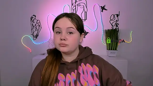 Snapshot of candy_flossie1 chatting on 12.15.25 candy flossie1 online show from 12.15.25