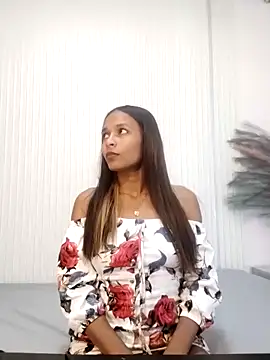 Snapshot of KeiraFox9 chatting on 12.04.25 KeiraFox9 online show from 12.04.25