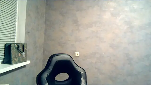 Snapshot of GlibRasher chatting on 11.25.25 GlibRasher online show from 11.25.25