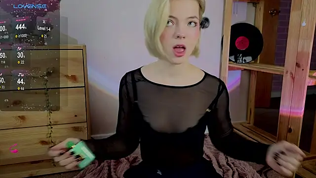 Me1inMonro online show from 12.20.25