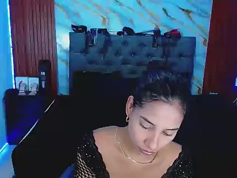 Snapshot of Meryandcris chatting on 12.03.25 Meryandcris online show from 12.03.25