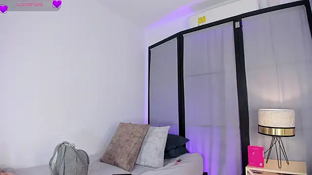 niicole steele  online show from 01.17.26