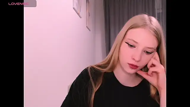  Milana Sparkl75  online show from 12.05.25