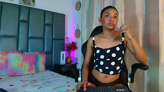 TashaNaughty4u online show from 04.13.26