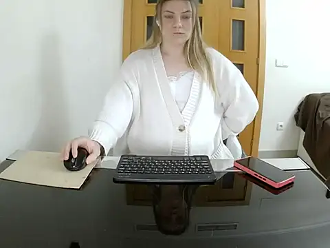 Adelyxveex online show from 11.27.25