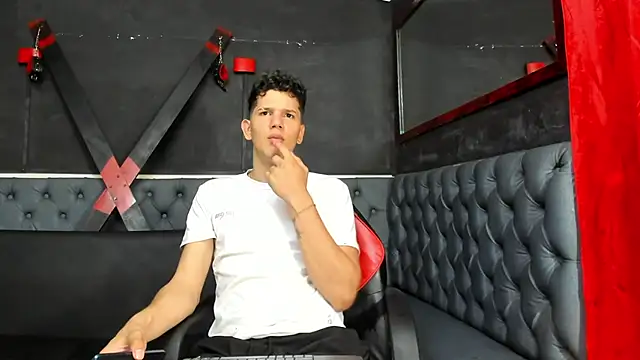 Erick white online show from 12.16.25