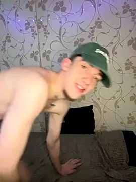 Snapshot of Rabizoon chatting on 11.27.25 Rabizoon online show from 11.27.25