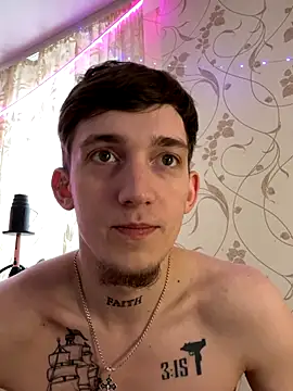 Snapshot of Rabizoon chatting on 12.04.25 Rabizoon online show from 12.04.25