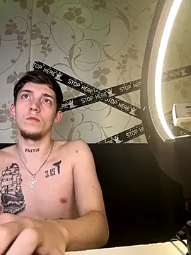 Snapshot of Rabizoon chatting on 12.16.25 Rabizoon online show from 12.16.25