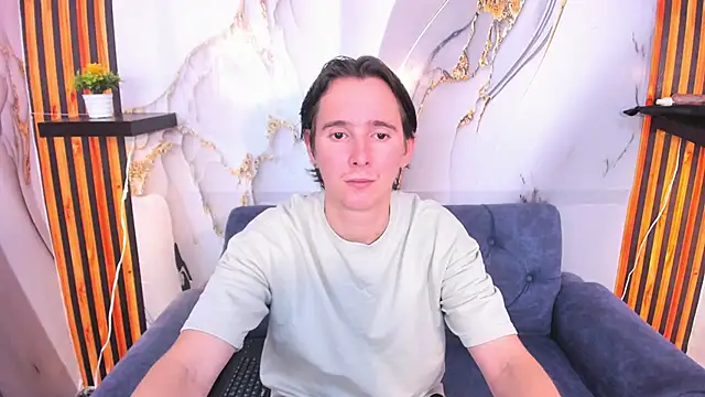 Aaron LatinMen2 online show from 12.04.25