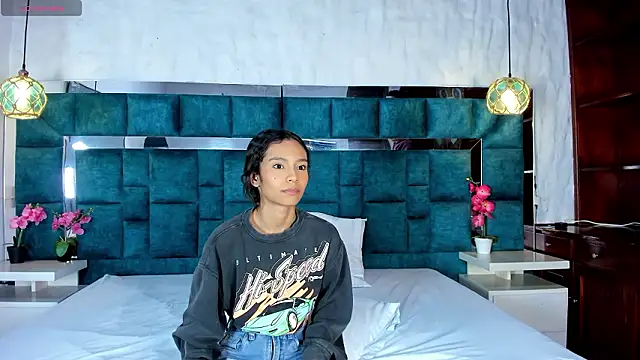  bonnyandclyde online show from 02.26.26