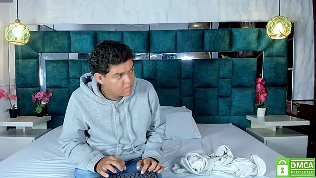  bonnyandclyde online show from 04.19.26