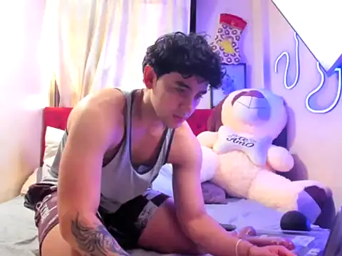 Snapshot of Logan__blaze chatting on 12.01.25 Logan blaze online show from 12.01.25