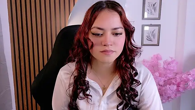 Snapshot of melany-_- chatting on 12.15.25 melany- - online show from 12.15.25