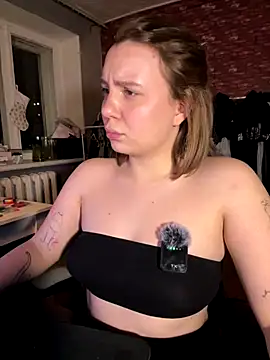 Annahylio online show from 11.30.25