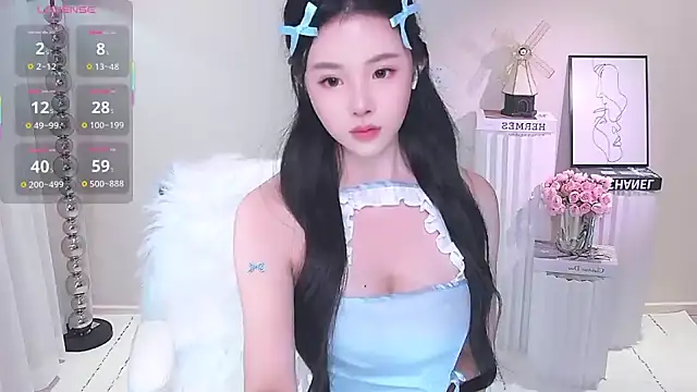 Snapshot of Persephone_2025 chatting on 12.16.25 Persephone 2025 online show from 12.16.25