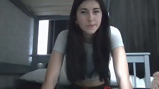 Snapshot of StarYeadon chatting on 12.05.25 StarYeadon online show from 12.05.25