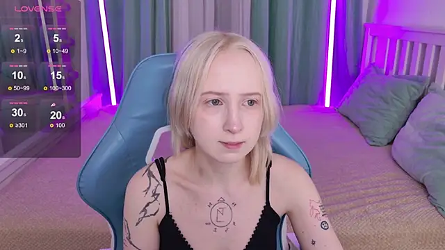 Snapshot of _Babyface_ chatting on 12.15.25 Babyface online show from 12.15.25