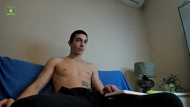 Johny Travolta online show from 12.19.25