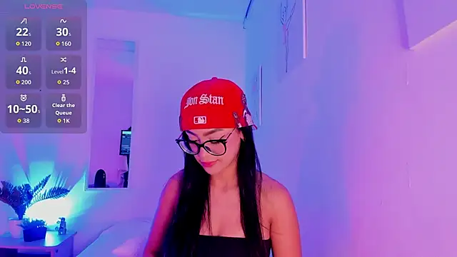 Klohewilliams  online show from 12.14.25