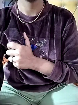 RASHMI SHARMA9 online show from 02.14.26