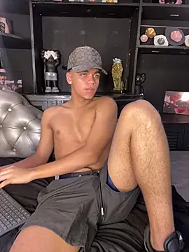 Snapshot of Isaac_Collins_ chatting on 12.16.25 Isaac Collins online show from 12.16.25