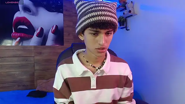 Snapshot of Michaelkoiv chatting on 11.28.25 Michaelkoiv online show from 11.28.25