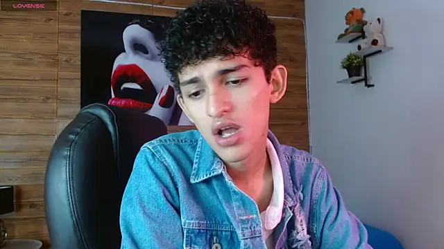 Snapshot of Michaelkoiv chatting on 11.30.25 Michaelkoiv online show from 11.30.25