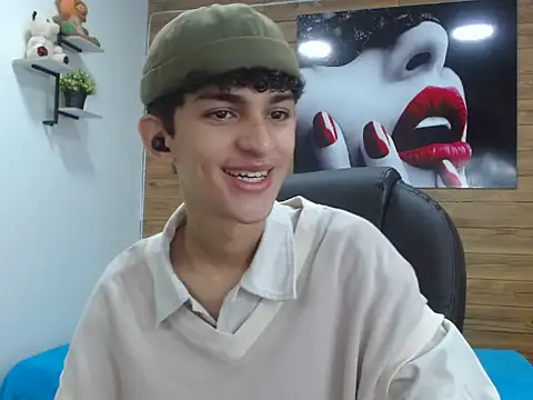 Snapshot of Michaelkoiv chatting on 12.05.25 Michaelkoiv online show from 12.05.25