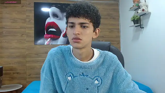 Snapshot of Michaelkoiv chatting on 12.15.25 Michaelkoiv online show from 12.15.25