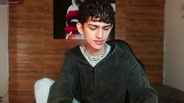 Snapshot of Michaelkoiv chatting on 06.19.26 Michaelkoiv online show from 06.19.26