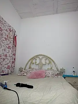 Snapshot of Im_Kloe chatting on 11.28.25 Im Kloe online show from 11.28.25