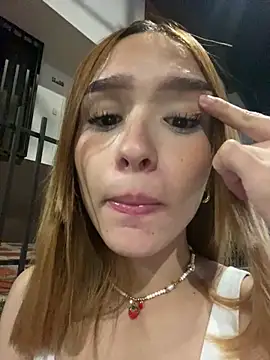 Snapshot of dania_val chatting on 12.17.25 dania val online show from 12.17.25