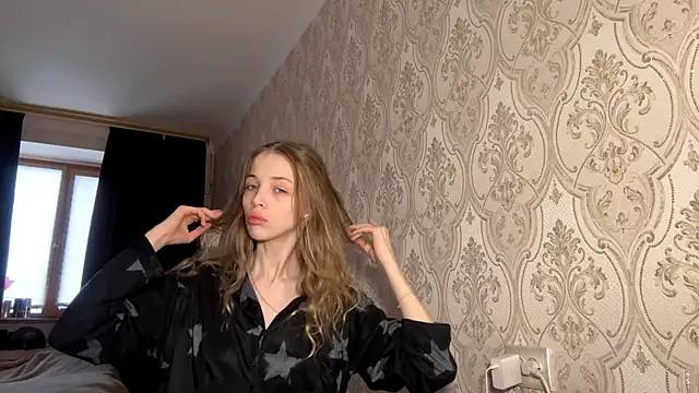 AshlyPalas online show from 11.28.25