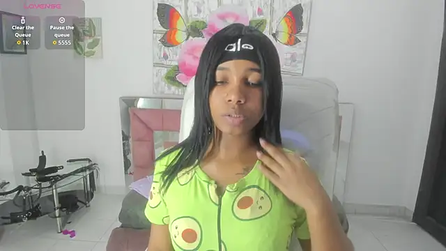 Snapshot of miiyaako_ds chatting on 12.04.25 miiyaako ds online show from 12.04.25