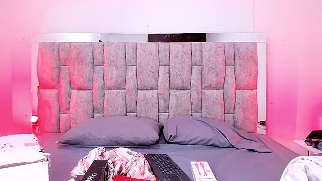 ZafiraNavarro online show from 03.04.26